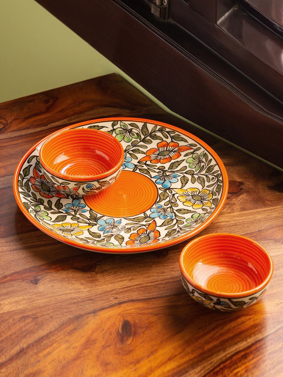 ExclusiveLane Set of 3 Cream-Coloured & Orange Printed Ceramic Dinner Plate With Bowls
ExclusiveLane Set of 3 Cream-Coloured & Orange Printed Ceramic Dinner Plate With Bowls