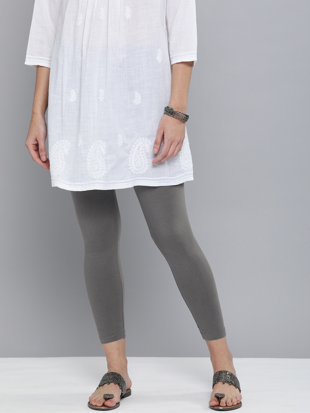 HERE&NOW Women Grey Solid Leggings
