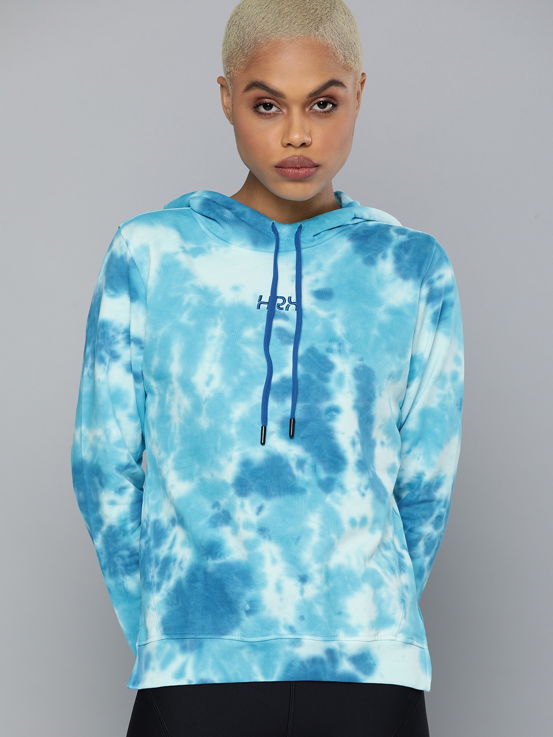 HRX by Hrithik Roshan Lifestyle Women Blue & White Rapid-Dry Brand Carrier Sweatshirt
HRX by Hrithik Roshan Lifestyle Women Blue & White Rapid-Dry Brand Carrier Sweatshirt