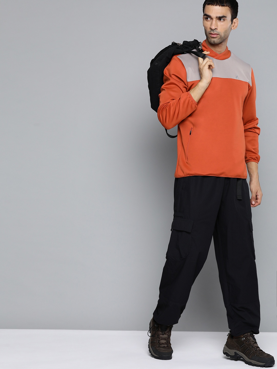 HRX By Hrithik Roshan Outdoor Men Burnished Sunset Rapid-Dry Colourblock Sweatshirt, Orange
HRX By Hrithik Roshan Outdoor Men Burnished Sunset Rapid-Dry Colourblock Sweatshirt, Orange