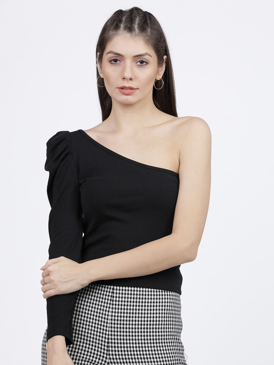 Tokyo Talkies Women Black Solid Round Neck T-shirt