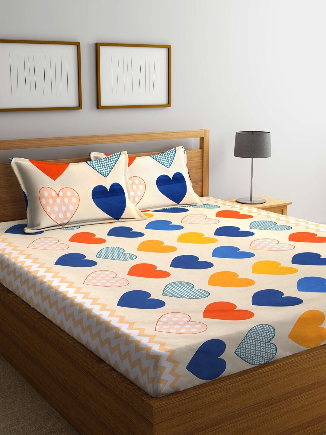 KLOTTHE Peach-Coloured & Blue Graphic 210 TC Polycotton 1 King Bedsheet with 2 Pillow Covers
KLOTTHE Peach-Coloured & Blue Graphic 210 TC Polycotton 1 King Bedsheet with 2 Pillow Covers