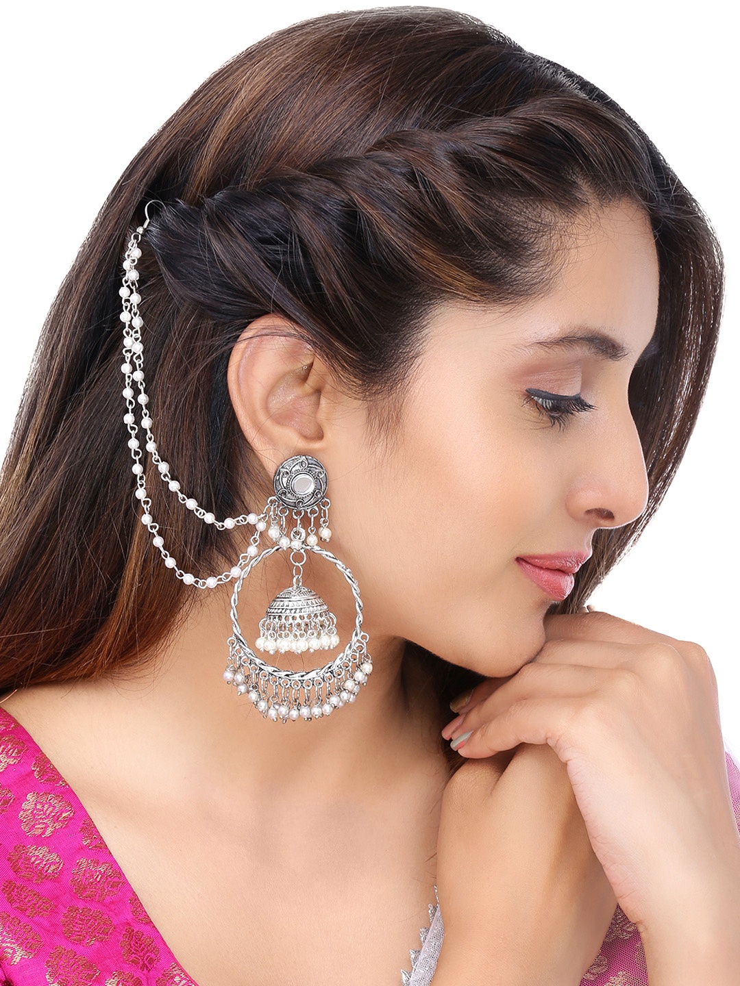 Yellow Chimes Oxidised Off-White Silver-Plated Beaded Classic Drop Earrings with Ear Chain
Yellow Chimes Oxidised Off-White Silver-Plated Beaded Classic Drop Earrings with Ear Chain