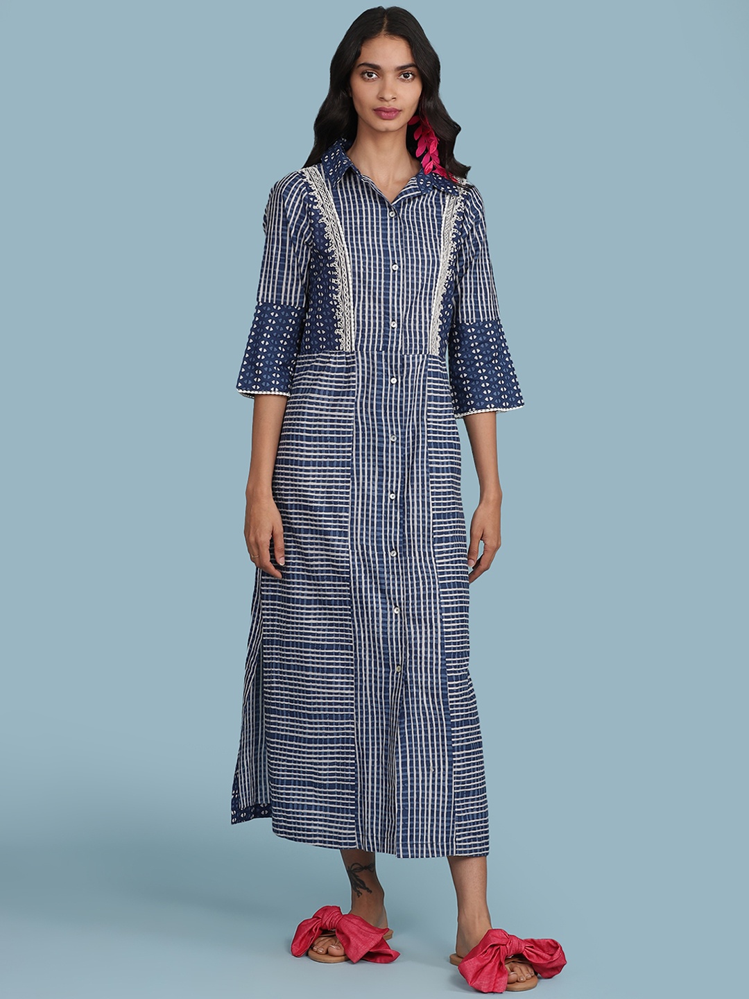 aarke Ritu Kumar Women Navy Blue & White Pure Cotton Checked Panelled Straight Kurta
aarke Ritu Kumar Women Navy Blue & White Pure Cotton Checked Panelled Straight Kurta