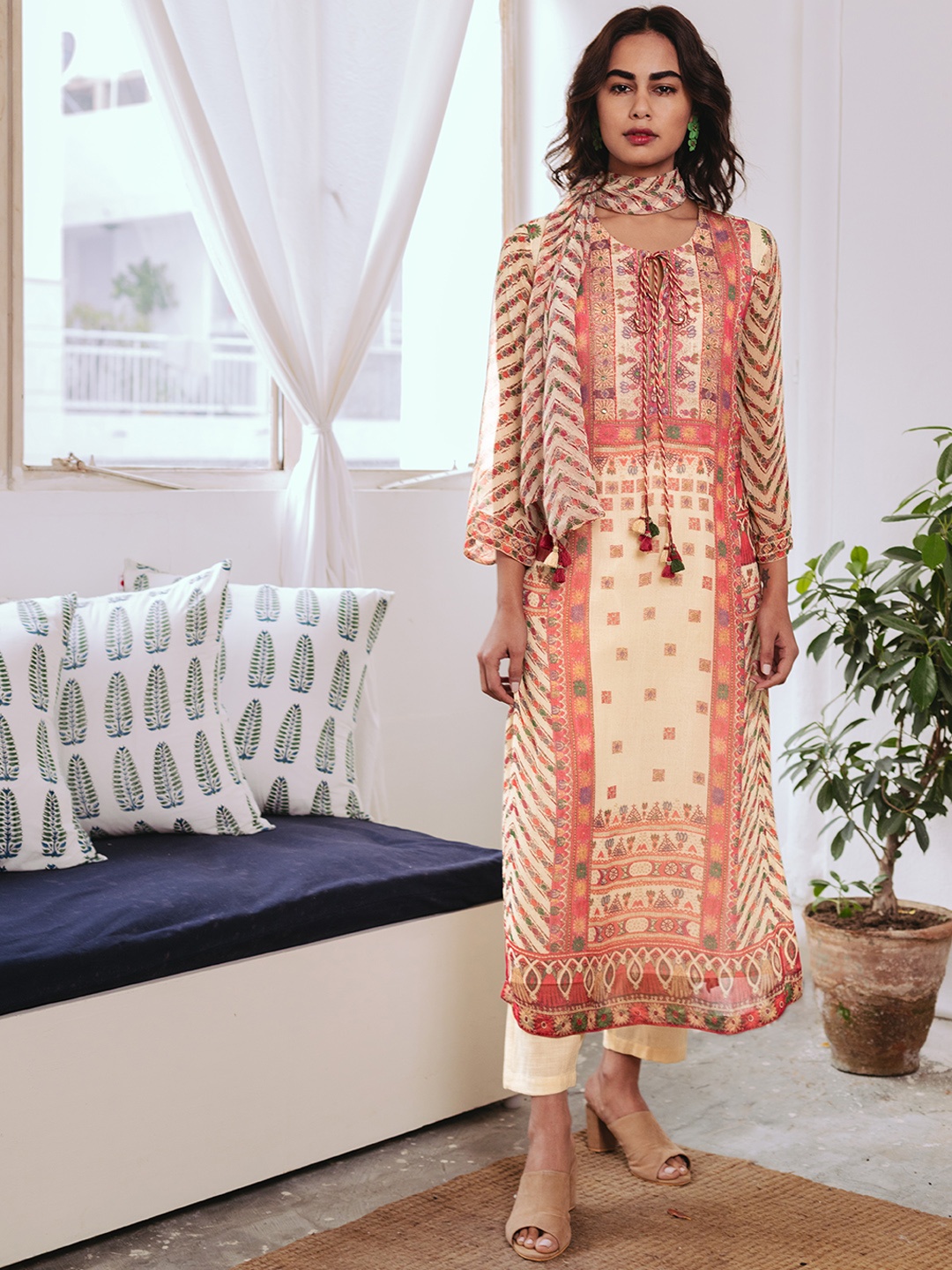 aarke Ritu Kumar Women Beige & Maroon Ethnic Motifs Printed Kurta with Trousers & Dupatta
aarke Ritu Kumar Women Beige & Maroon Ethnic Motifs Printed Kurta with Trousers & Dupatta