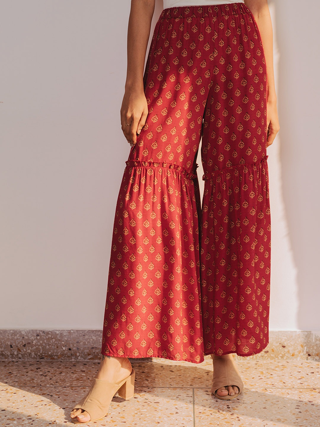 aarke Ritu Kumar Women Red & Mustard Yellow Ethnic Motifs Print Gathered Knitted Palazzos
aarke Ritu Kumar Women Red & Mustard Yellow Ethnic Motifs Print Gathered Knitted Palazzos