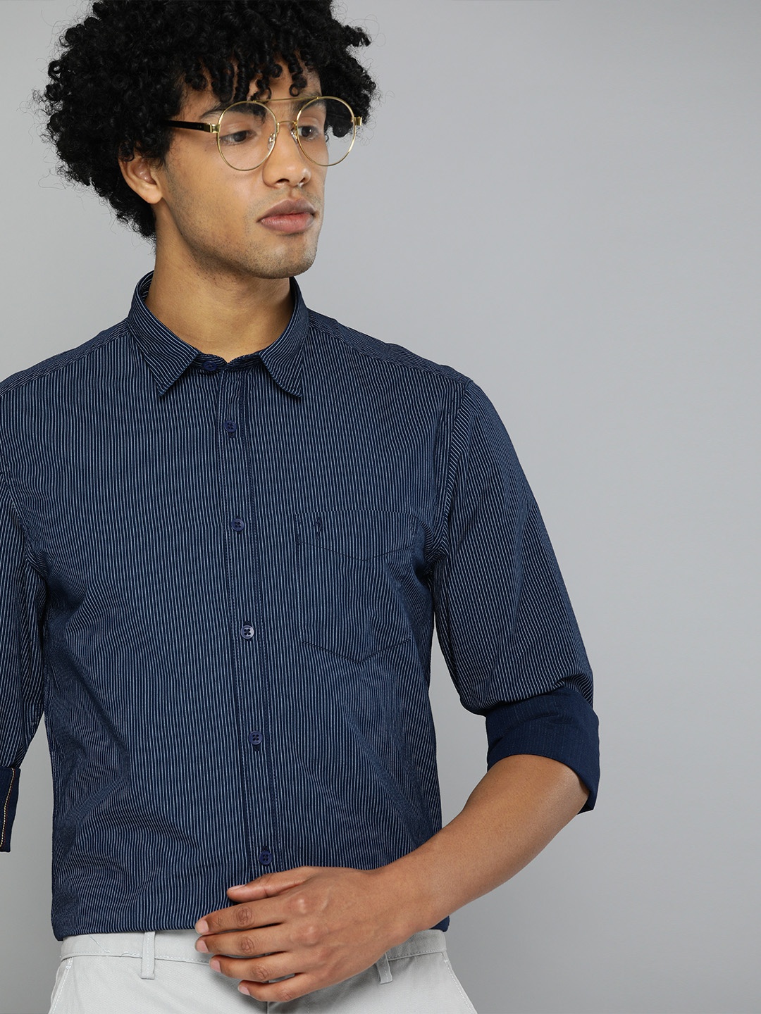 Indian Terrain Men Navy Blue & White Chiseled Slim Fit Pinstripes Smart Casual Shirt
Indian Terrain Men Navy Blue & White Chiseled Slim Fit Pinstripes Smart Casual Shirt