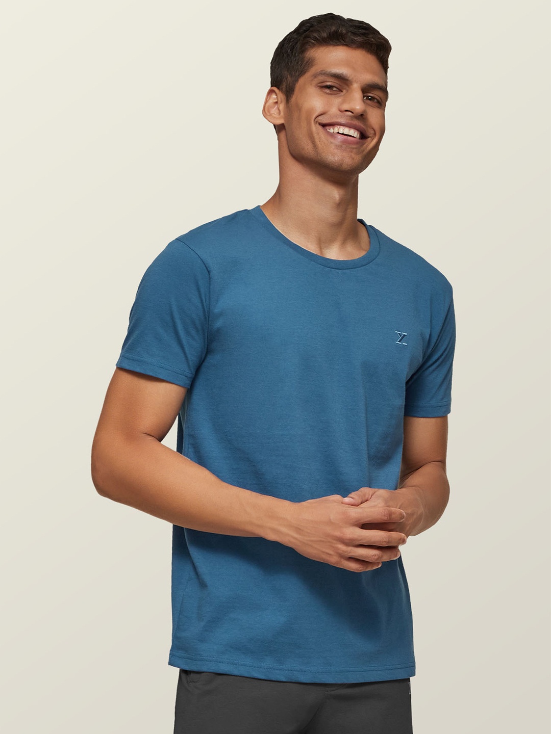 XYXX Men Blue Solid Antimicrobial Organic Cotton Tailored-Fit Sustainable Lounge T-Shirt
XYXX Men Blue Solid Antimicrobial Organic Cotton Tailored-Fit Sustainable Lounge T-Shirt