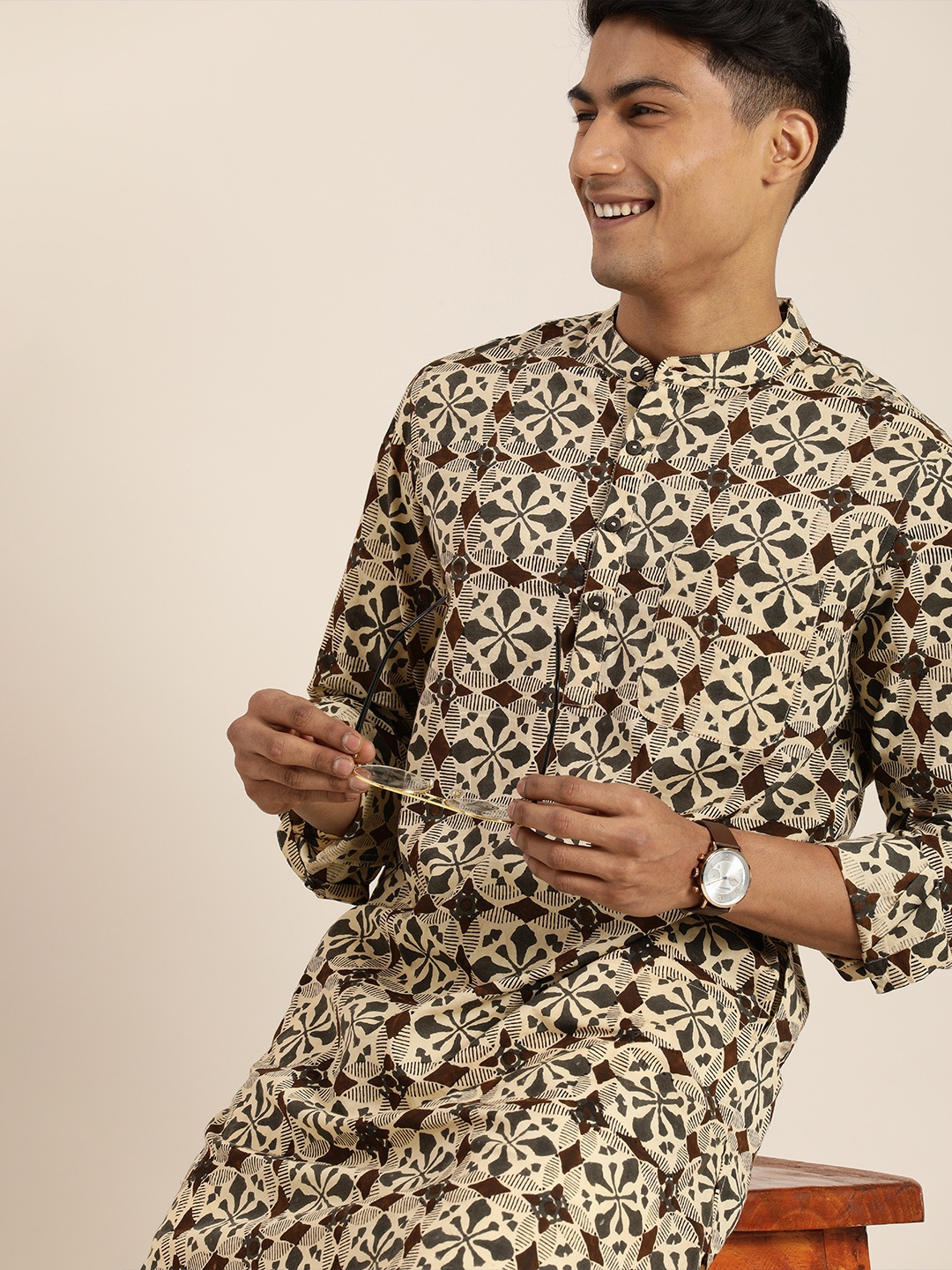 Taavi Men Beige & Grey Bagru Hand Block Print Pure Cotton Sustainable Kurta with Trousers
Taavi Men Beige & Grey Bagru Hand Block Print Pure Cotton Sustainable Kurta with Trousers