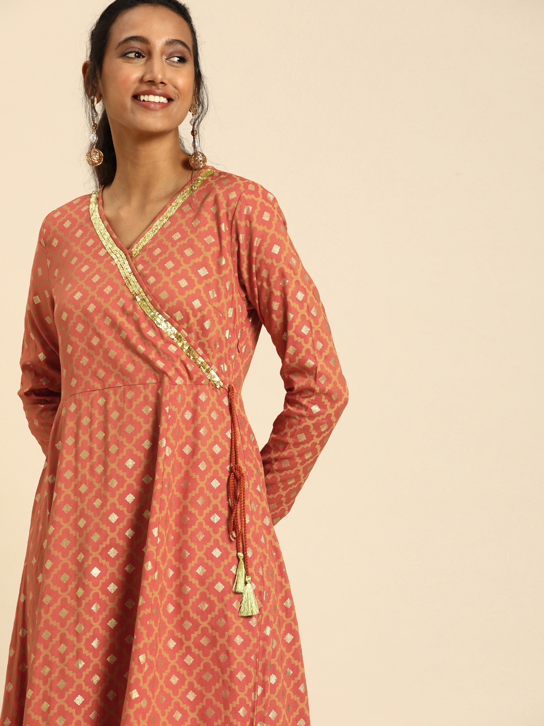 all about you Women Orange & Gold-Toned Ethnic Motifs Printed Angharakha Anarkali Kurta
all about you Women Orange & Gold-Toned Ethnic Motifs Printed Angharakha Anarkali Kurta