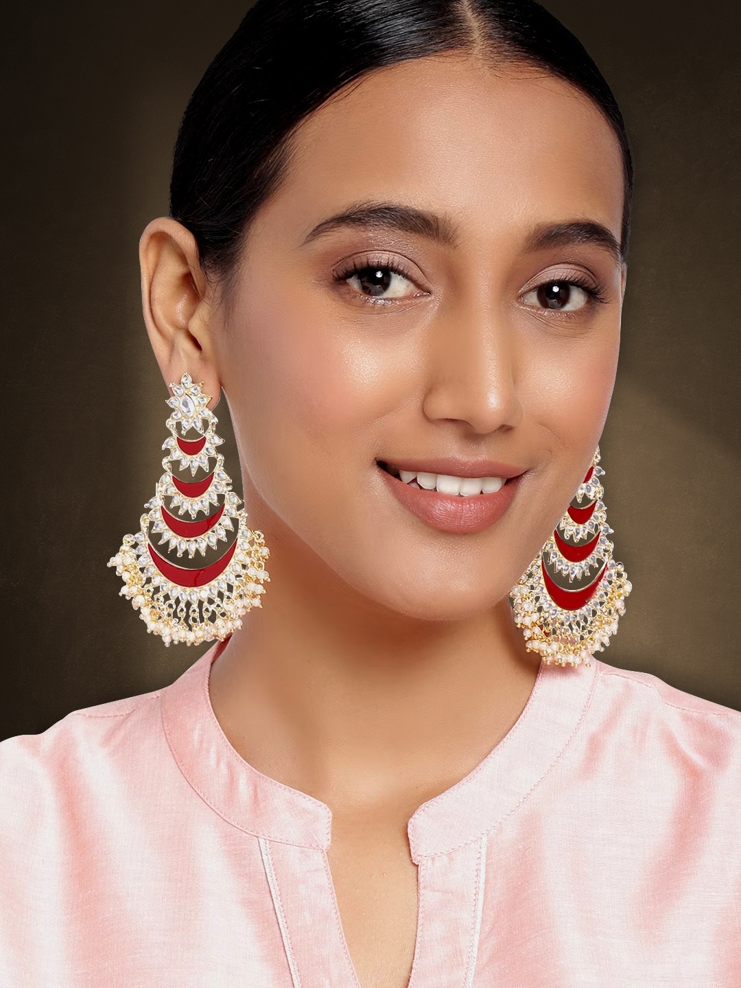 Peora Gold-Plated & Red Handcrafted Kundan-Studded and Pearl-Beaded Meenakari Chandbalis
Peora Gold-Plated & Red Handcrafted Kundan-Studded and Pearl-Beaded Meenakari Chandbalis