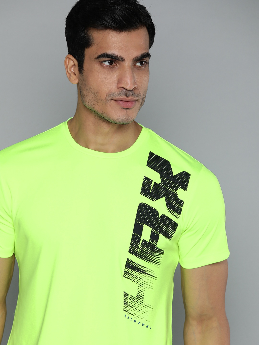 HRX By Hrithik Roshan Men Neon Green Solid Rapid-Dry Antimicrobial Training T-shirt, Fluorescent green
HRX By Hrithik Roshan Men Neon Green Solid Rapid-Dry Antimicrobial Training T-shirt, Fluorescent green