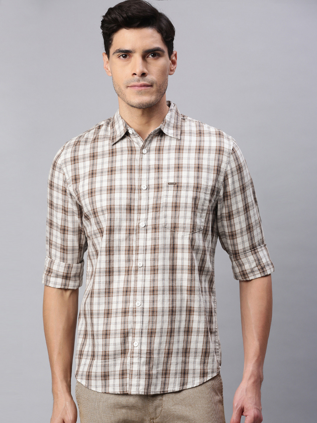 abof Men Beige Slim Fit Checked Casual Shirt 
abof Men Beige Slim Fit Checked Casual Shirt