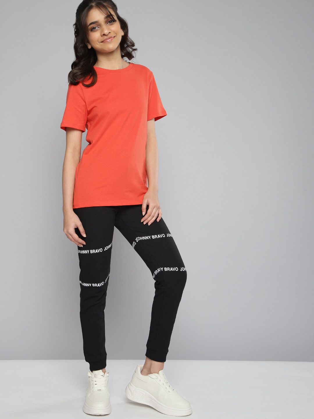 Johnny Bravo by Kook N Keech Teens Girls Black Typography Printed Pure Cotton Joggers
Johnny Bravo by Kook N Keech Teens Girls Black Typography Printed Pure Cotton Joggers