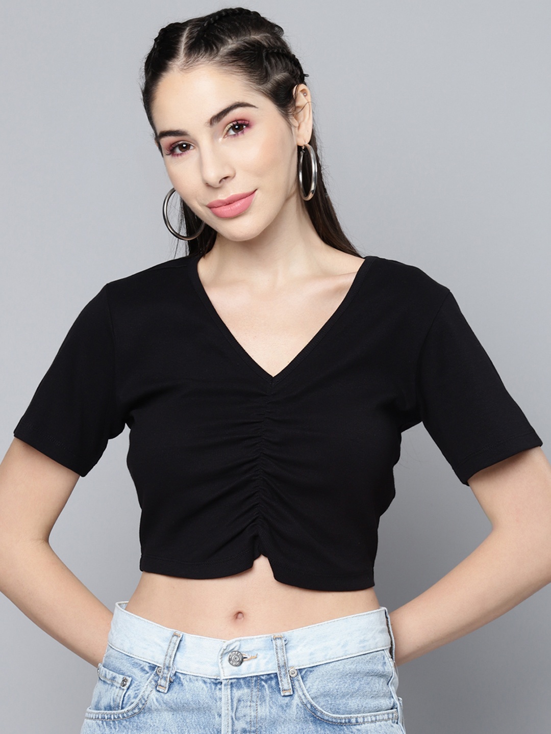SASSAFRAS Black Solid Ruched Crop Top