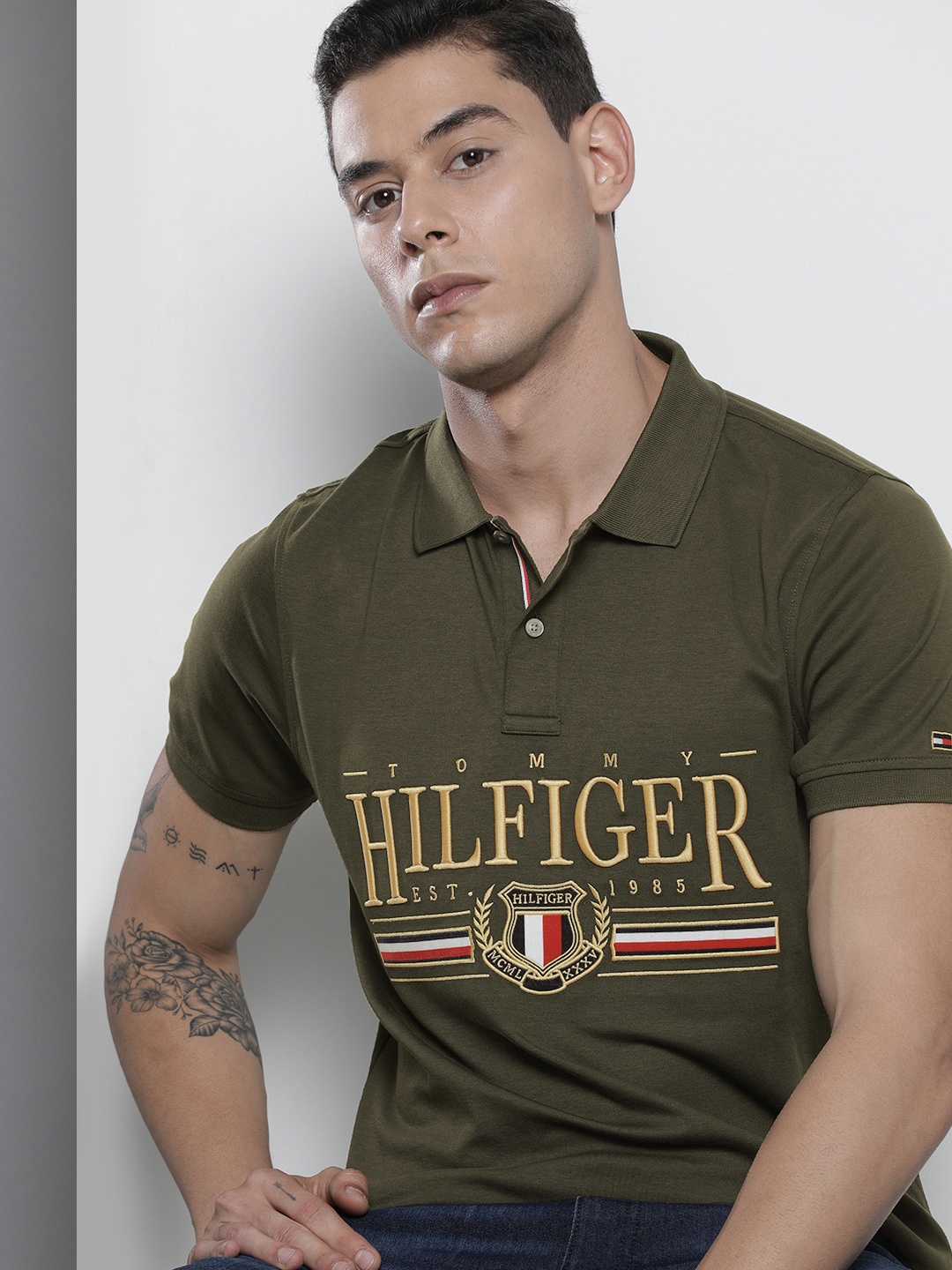Tommy Hilfiger Men Olive Green Brand Logo Embroidered Pure Cotton Slim Fit Polo T-shirt
Tommy Hilfiger Men Olive Green Brand Logo Embroidered Pure Cotton Slim Fit Polo T-shirt