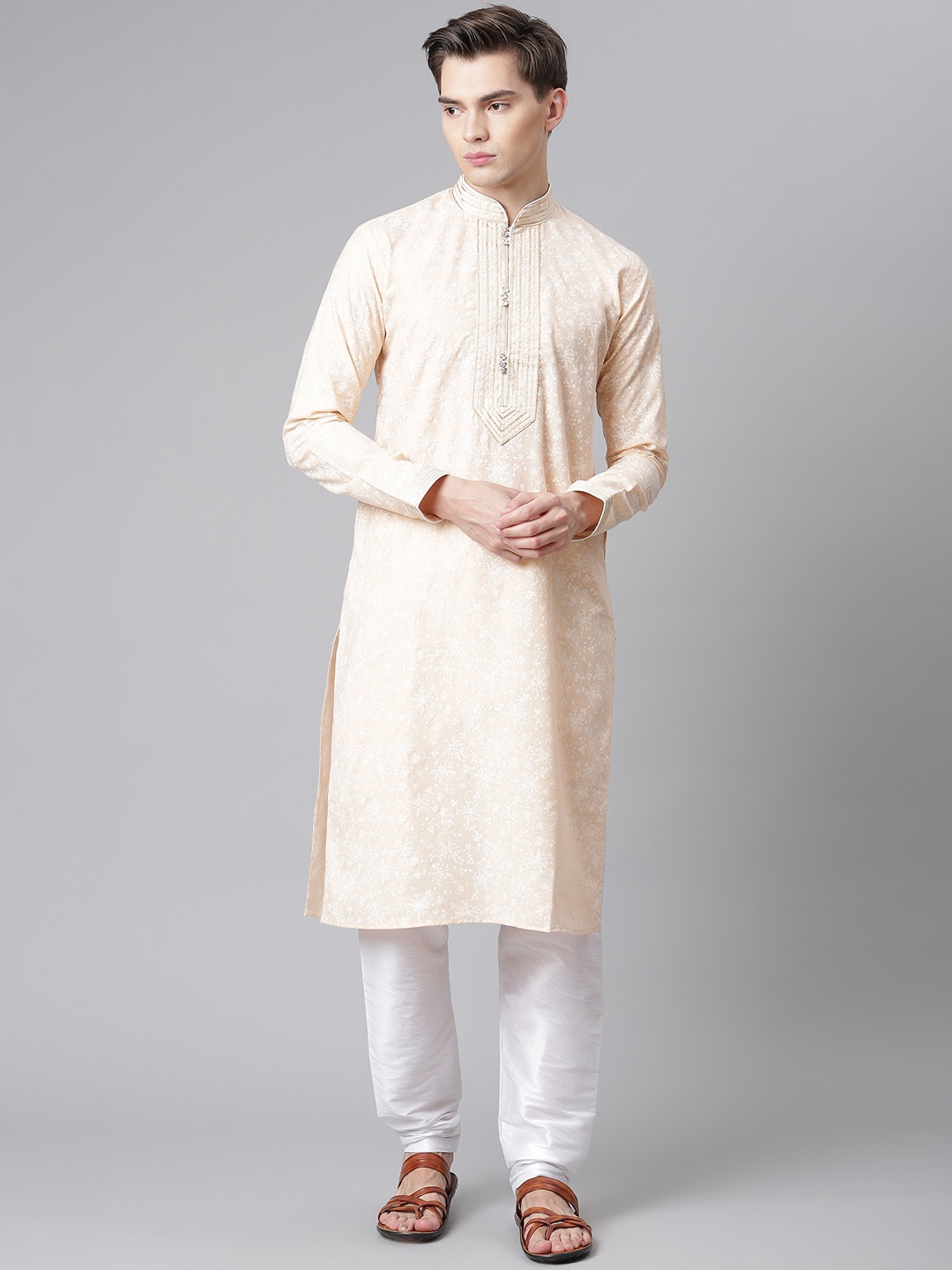 Readiprint Fashions Men Peach-Coloured & White Printed Thread Work Kurta with Churidar
Readiprint Fashions Men Peach-Coloured & White Printed Thread Work Kurta with Churidar