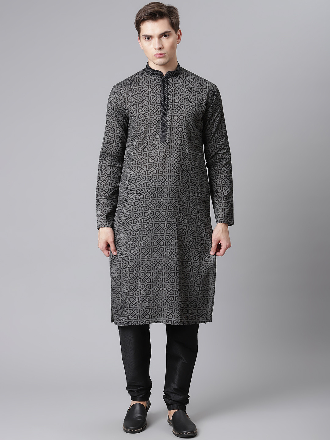 Readiprint Fashions Men Charcoal Grey & Black Printed Thread Work Kurta with Churidar
Readiprint Fashions Men Charcoal Grey & Black Printed Thread Work Kurta with Churidar