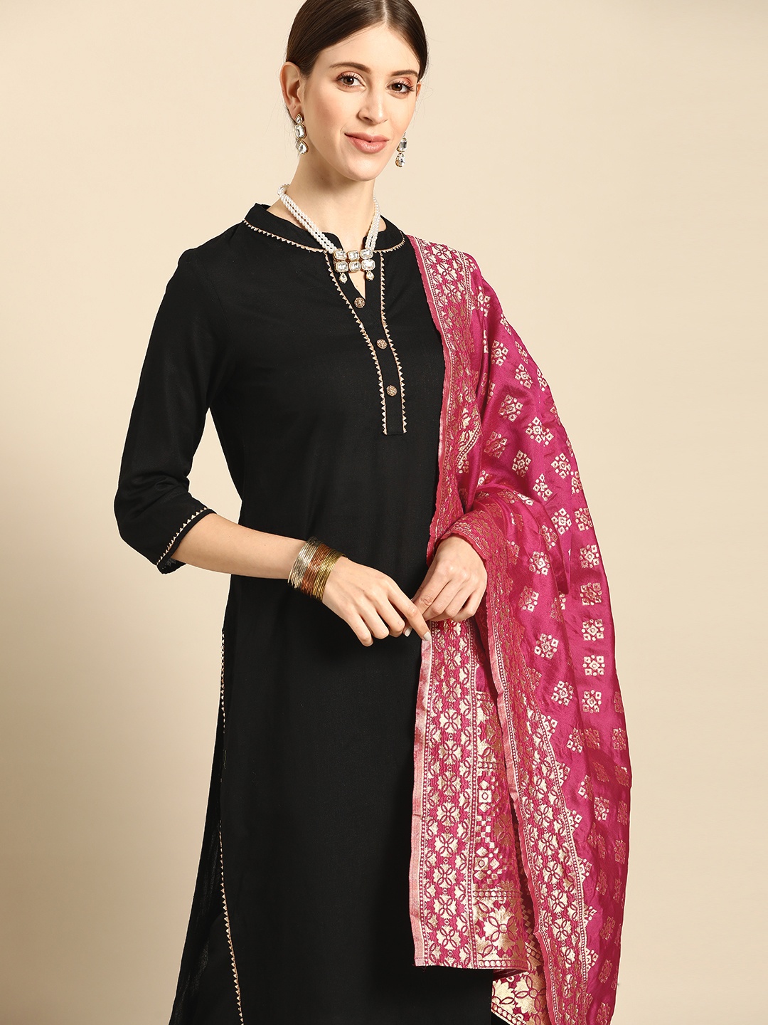 Anouk Women Black & Magenta Solid Jacquard Pure Cotton Kurta with Trousers & Dupatta
Anouk Women Black & Magenta Solid Jacquard Pure Cotton Kurta with Trousers & Dupatta