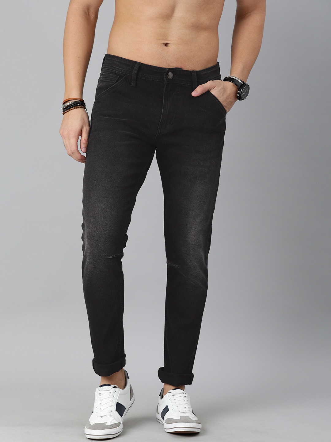 Roadster X Discovery Adventures Men Black Light Fade Slim Tapered Fit Anti Microbial Jeans
Roadster X Discovery Adventures Men Black Light Fade Slim Tapered Fit Anti Microbial Jeans