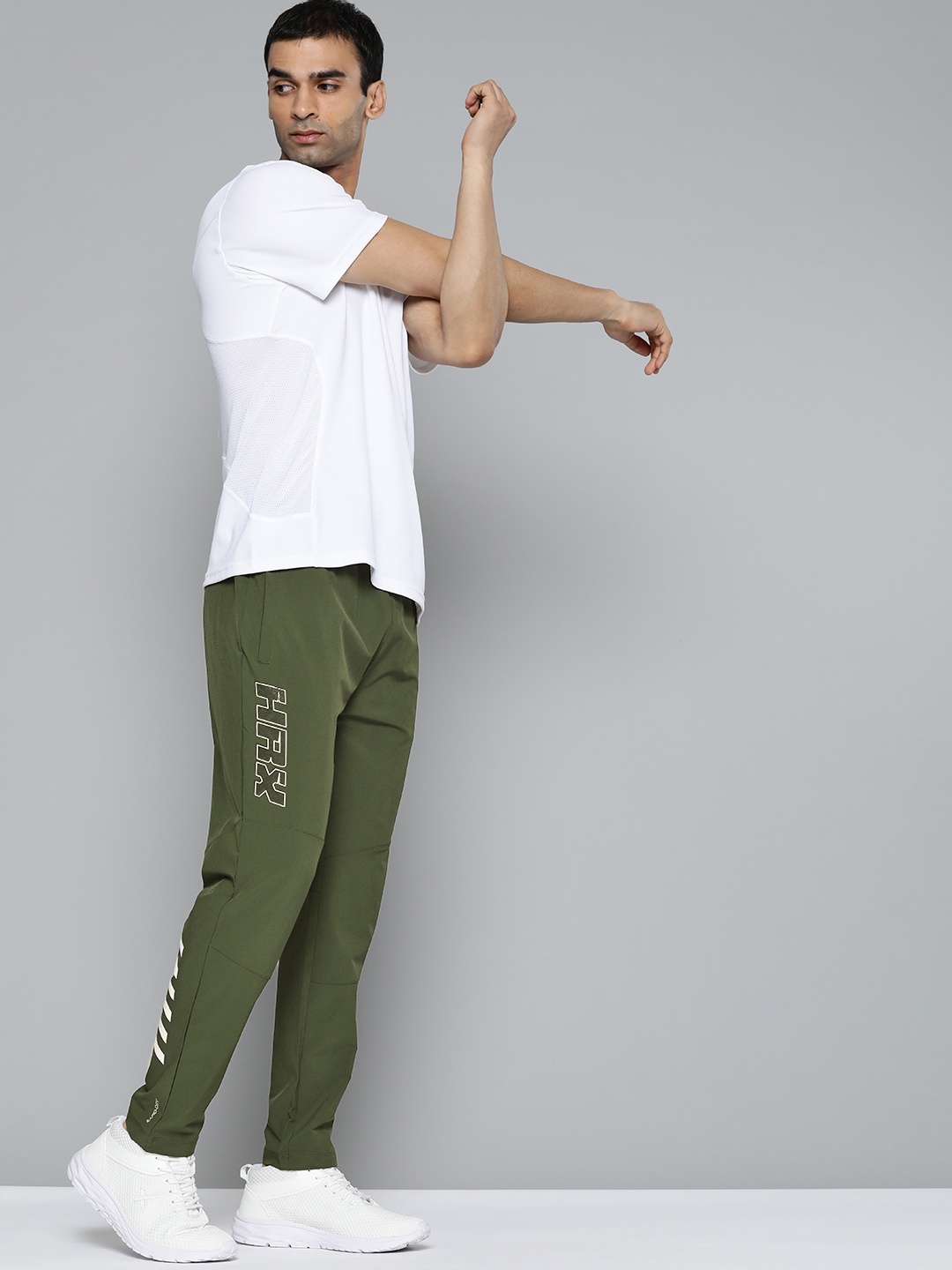 HRX by Hrithik Roshan Training Men Kombu Green Rapid-Dry Brand Logo Track Pants, Olive
HRX by Hrithik Roshan Training Men Kombu Green Rapid-Dry Brand Logo Track Pants, Olive