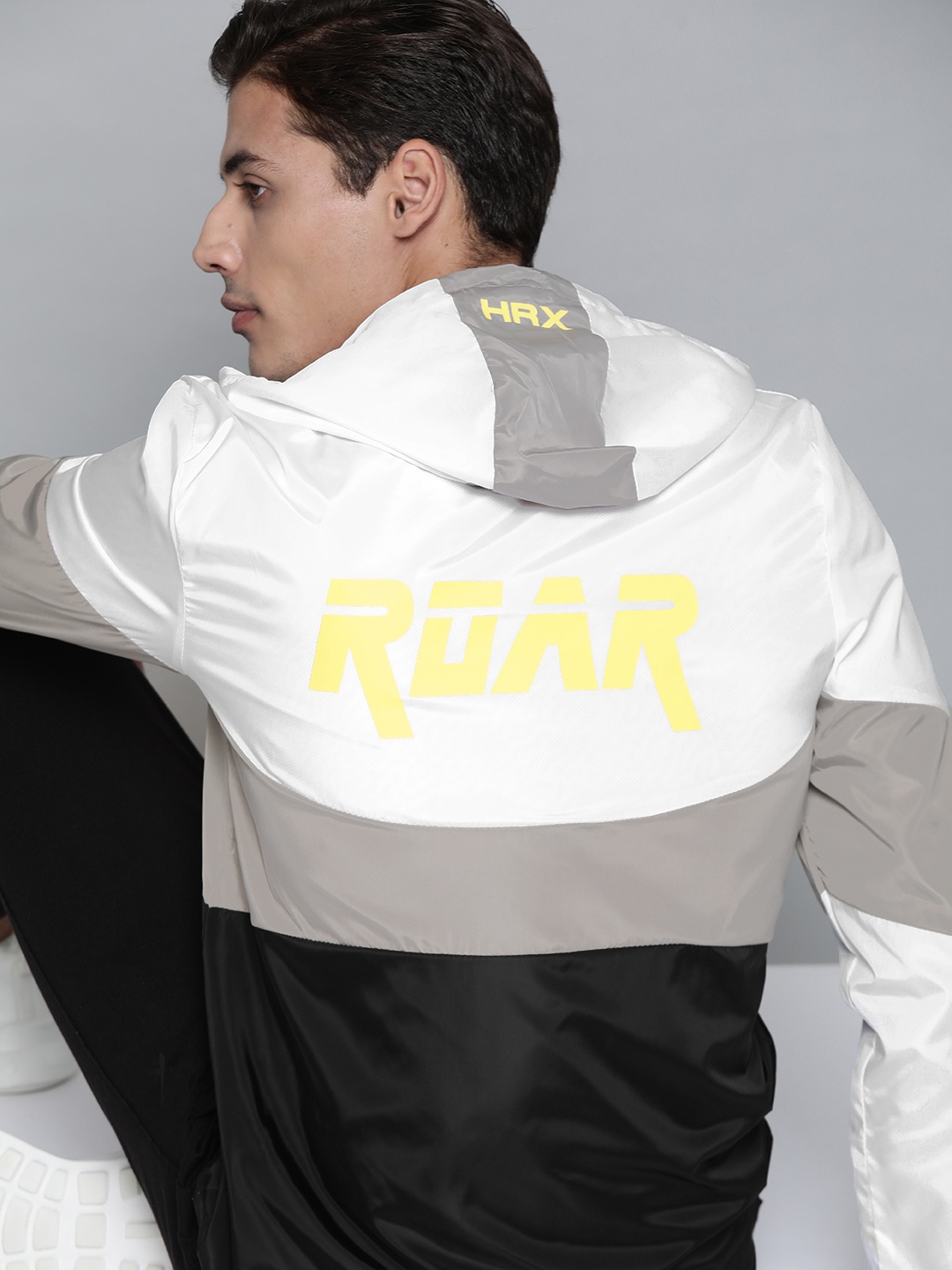 HRX By Hrithik Roshan Lifestyle Men Electric Kumquat Rapid-Dry Colourblock Jackets, White
HRX By Hrithik Roshan Lifestyle Men Electric Kumquat Rapid-Dry Colourblock Jackets, White