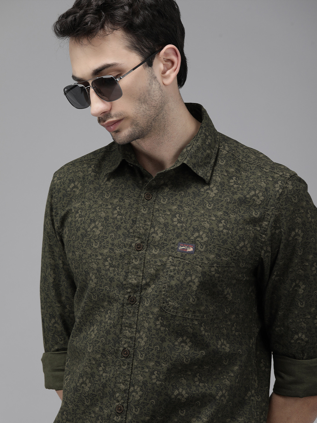 U S Polo Assn Denim Co Men Olive Green Slim Fit Floral Opaque Printed Cotton Casual Shirt
U S Polo Assn Denim Co Men Olive Green Slim Fit Floral Opaque Printed Cotton Casual Shirt