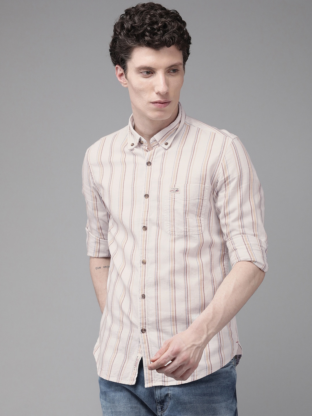 U.S. Polo Assn. Denim Co. Men Off-White & Brown Striped Slim Fit Pure Cotton Casual Shirt
U.S. Polo Assn. Denim Co. Men Off-White & Brown Striped Slim Fit Pure Cotton Casual Shirt