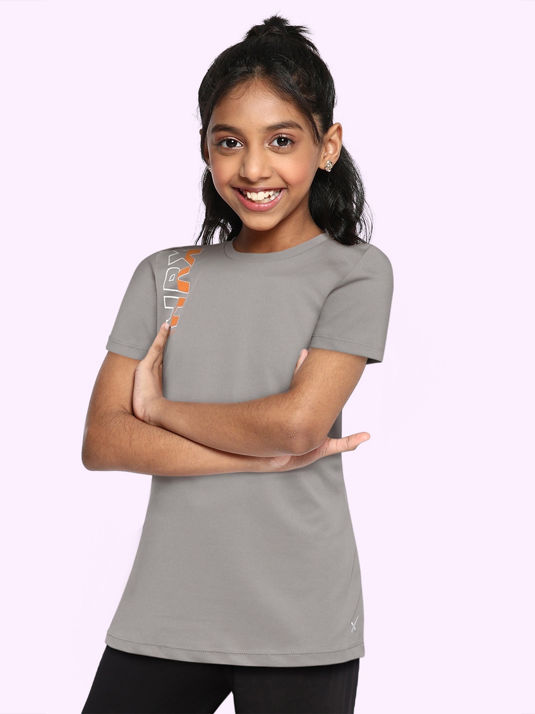 HRX By Hrithik Roshan U-17 Active Girls Wet Weather Rapid-Dry Brand Carrier T-shirt, Grey
HRX By Hrithik Roshan U-17 Active Girls Wet Weather Rapid-Dry Brand Carrier T-shirt, Grey