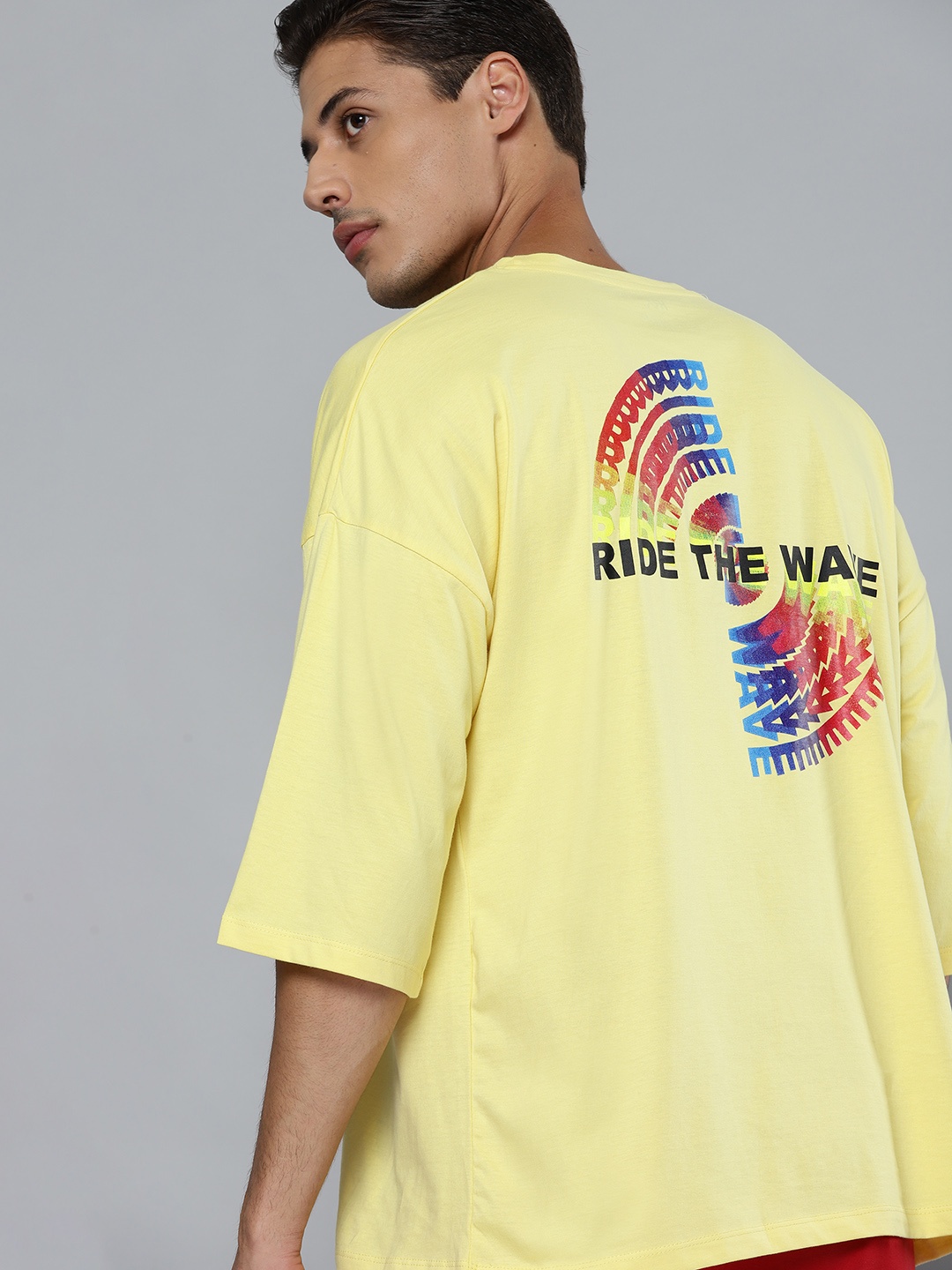 HRX By Hrithik Roshan Lifestyle Men lemon Drop Bio-Wash Typography Pure Cotton T-shirts, Yellow
HRX By Hrithik Roshan Lifestyle Men lemon Drop Bio-Wash Typography Pure Cotton T-shirts, Yellow