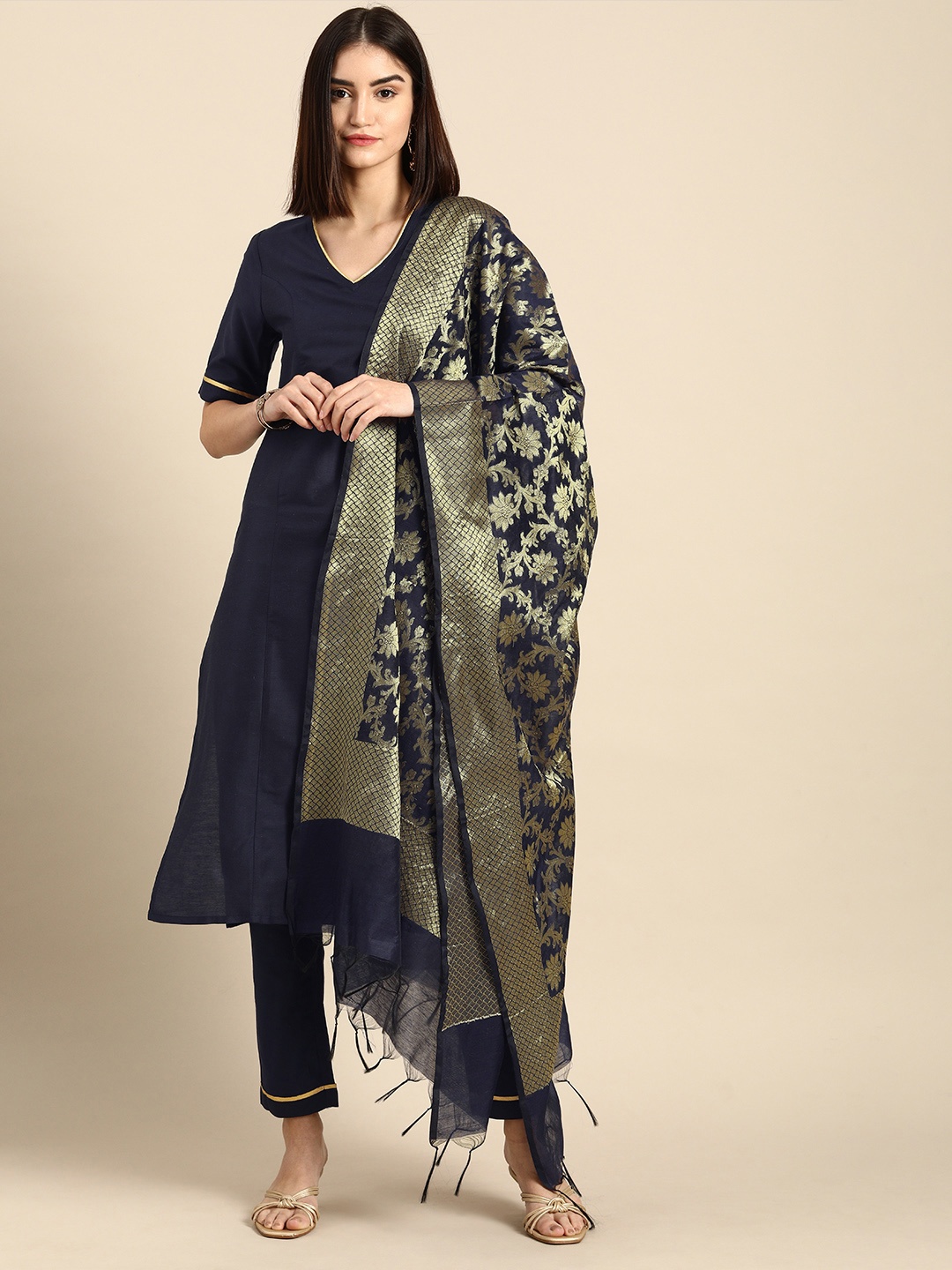 all about you Women Navy Blue Solid Regular Kurta with Trousers & With Dupatta
all about you Women Navy Blue Solid Regular Kurta with Trousers & With Dupatta