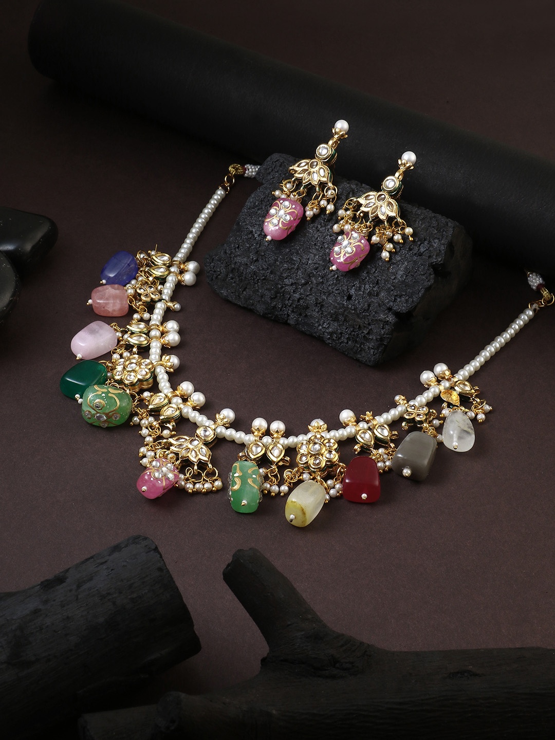 Adwitiya Collection 24-CT Gold-Plated Green & Pink Stone-Studded Handcrafted Jewellery Set
Adwitiya Collection 24-CT Gold-Plated Green & Pink Stone-Studded Handcrafted Jewellery Set