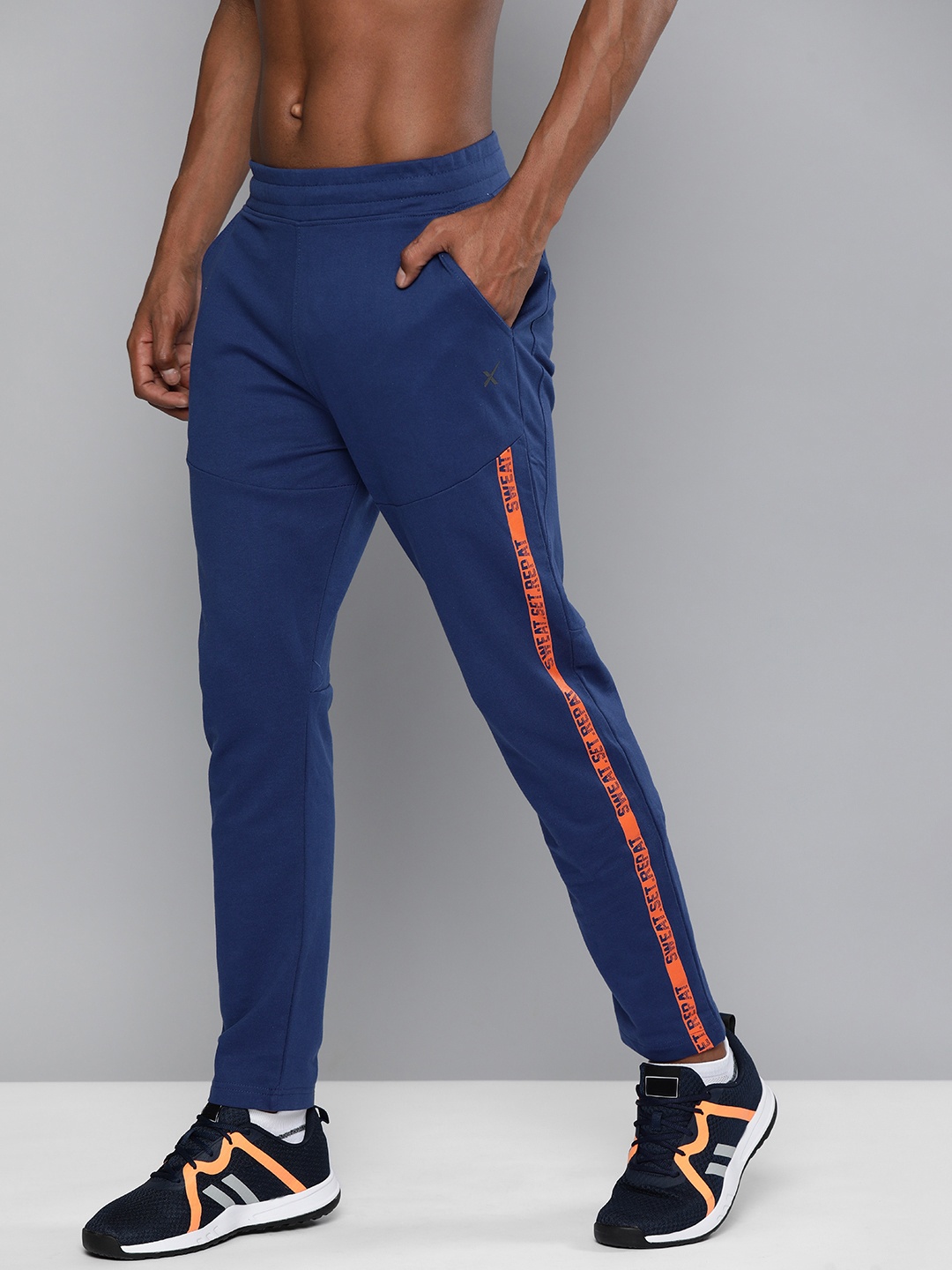 HRX By Hrithik Roshan Men Blue Slim Fit Rapid-Dry Antimicrobial Training Track Pants
HRX By Hrithik Roshan Men Blue Slim Fit Rapid-Dry Antimicrobial Training Track Pants