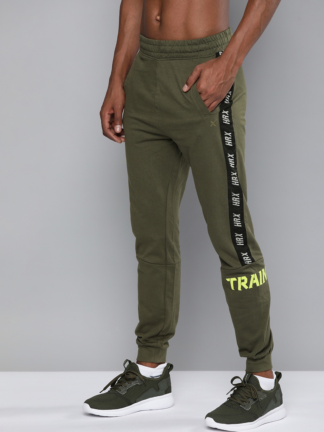 HRX By Hrithik Roshan Men Olive Green Slim Fit Rapid-Dry Antimicrobial Training Joggers
HRX By Hrithik Roshan Men Olive Green Slim Fit Rapid-Dry Antimicrobial Training Joggers