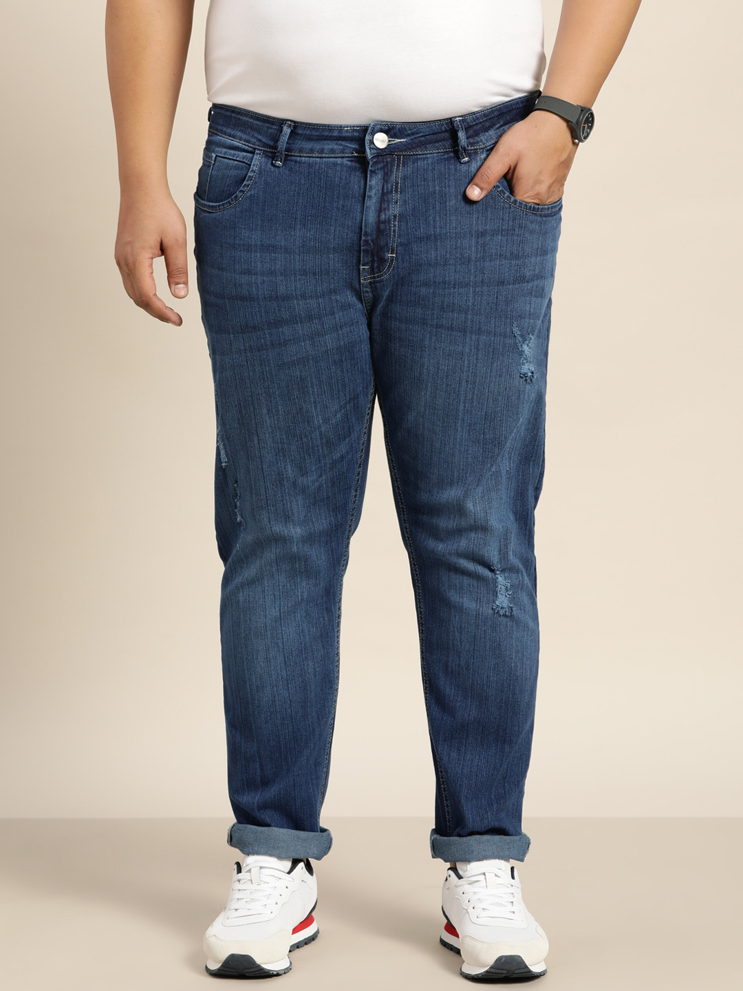 Sztori Men Plus Size Blue Slim Tapered Fit Mildly Distressed Light Fade Stretchable Jeans
Sztori Men Plus Size Blue Slim Tapered Fit Mildly Distressed Light Fade Stretchable Jeans