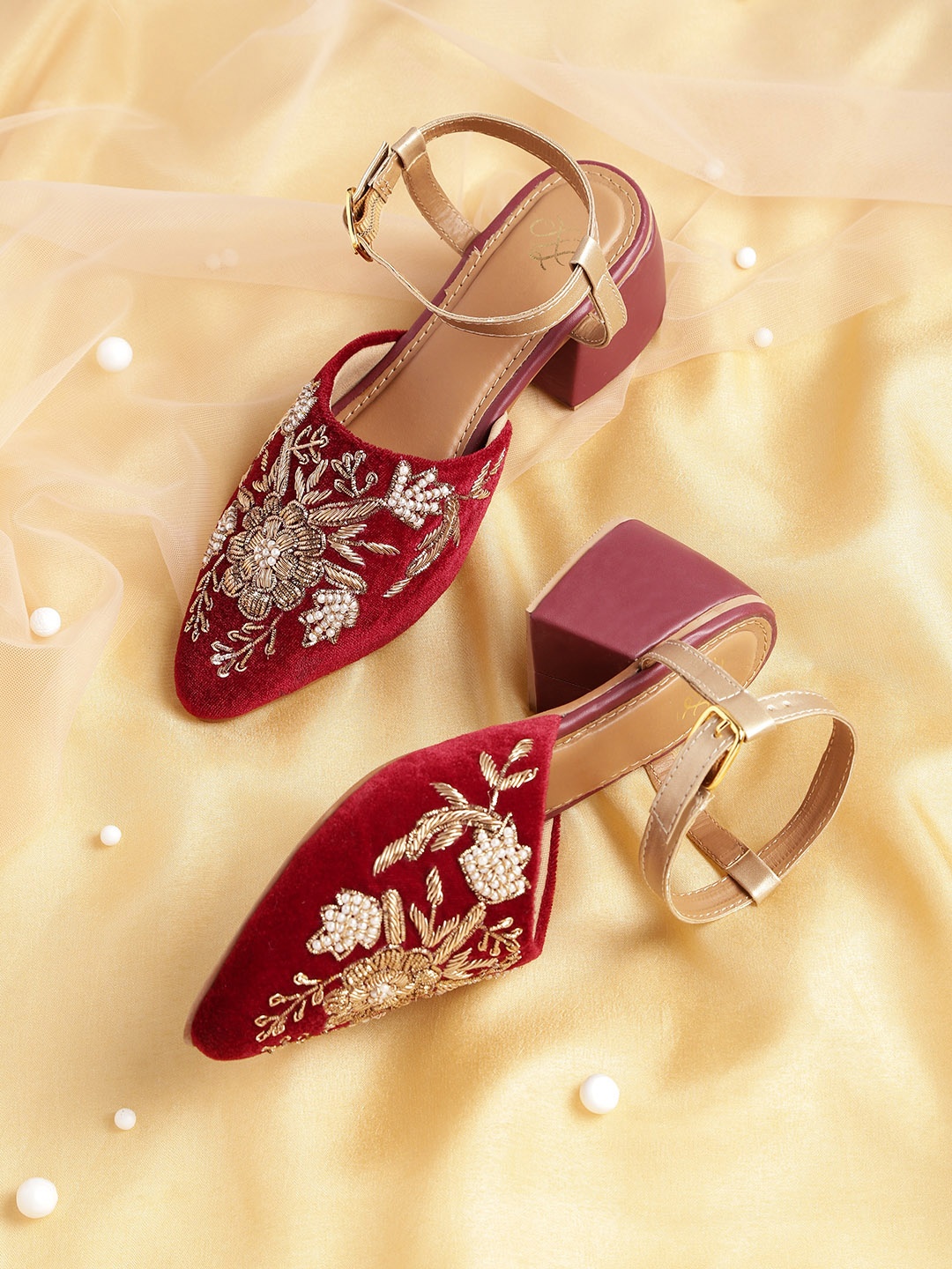 House of Pataudi Maroon & White Velvet Finish Embellished Handcrafted Mid-Top Block Mules
House of Pataudi Maroon & White Velvet Finish Embellished Handcrafted Mid-Top Block Mules