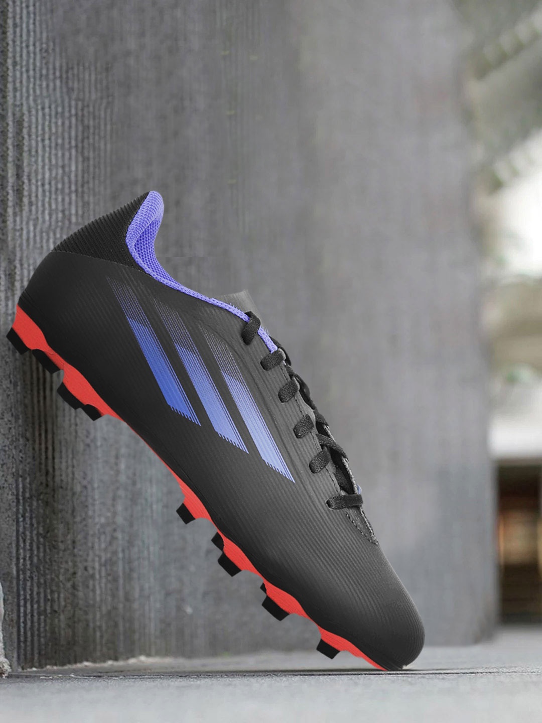 ADIDAS Unisex Black & Blue Striped X Speedflow.4 Flexible Ground Sustainable Football Shoes
ADIDAS Unisex Black & Blue Striped X Speedflow.4 Flexible Ground Sustainable Football Shoes