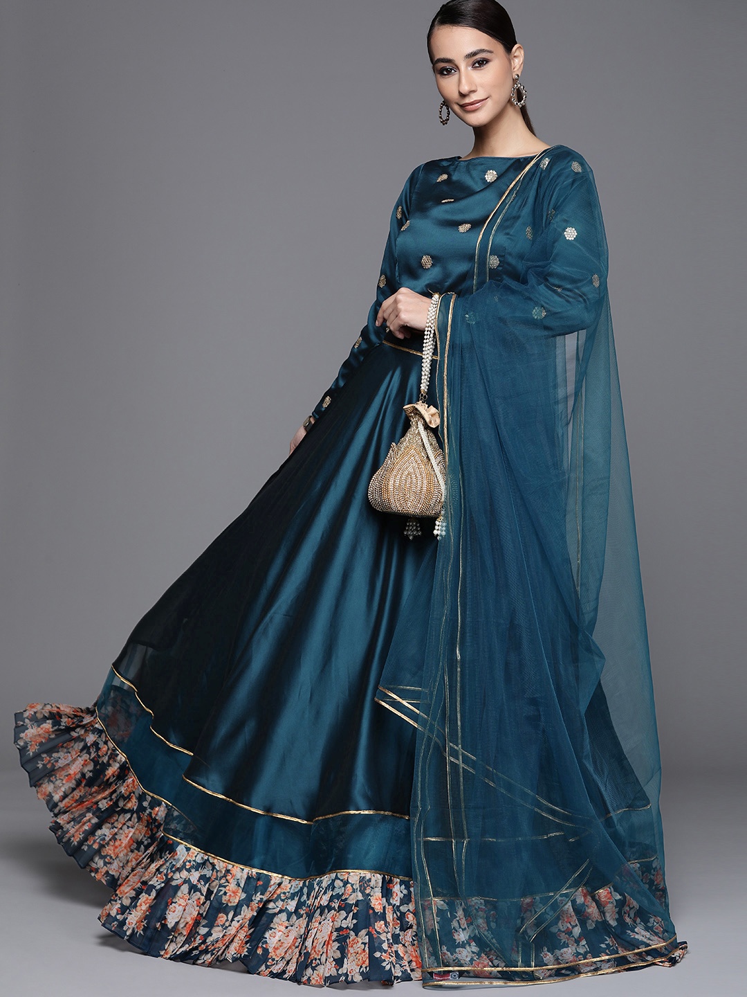 Inddus Teal Embroidered Sequinned Semi-Stitched Lehenga & Unstitched Blouse With Dupatta
Inddus Teal Embroidered Sequinned Semi-Stitched Lehenga & Unstitched Blouse With Dupatta