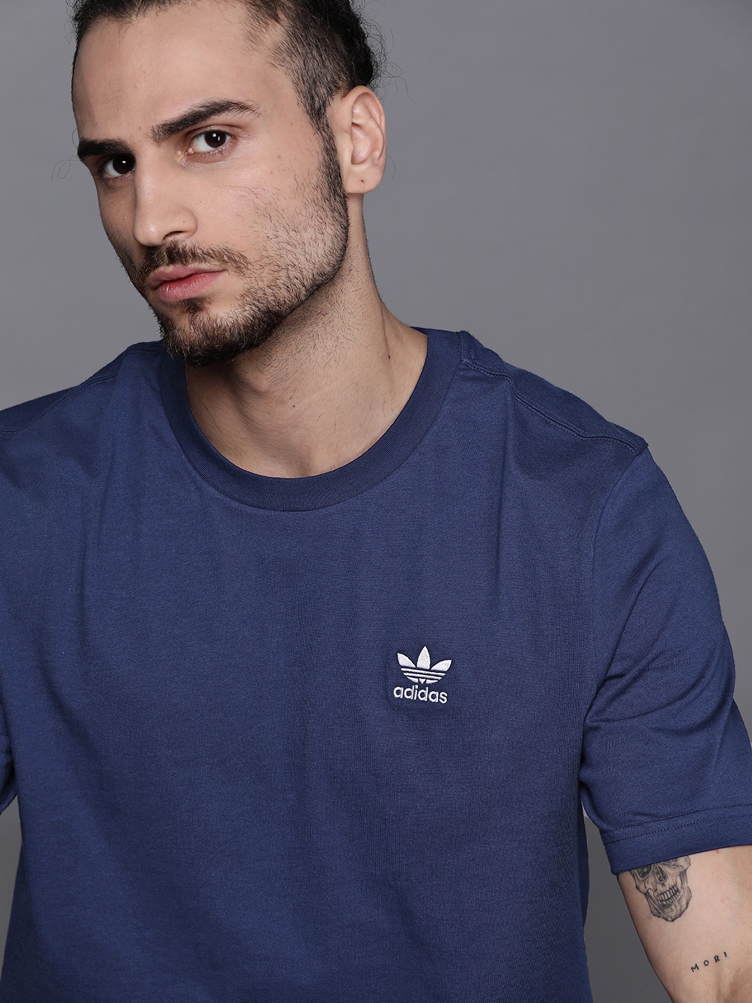 ADIDAS Originals Men Navy Pure Cotton Essential Solid Pure Cotton Sustainable T-shirt, Navy blue
ADIDAS Originals Men Navy Pure Cotton Essential Solid Pure Cotton Sustainable T-shirt, Navy blue