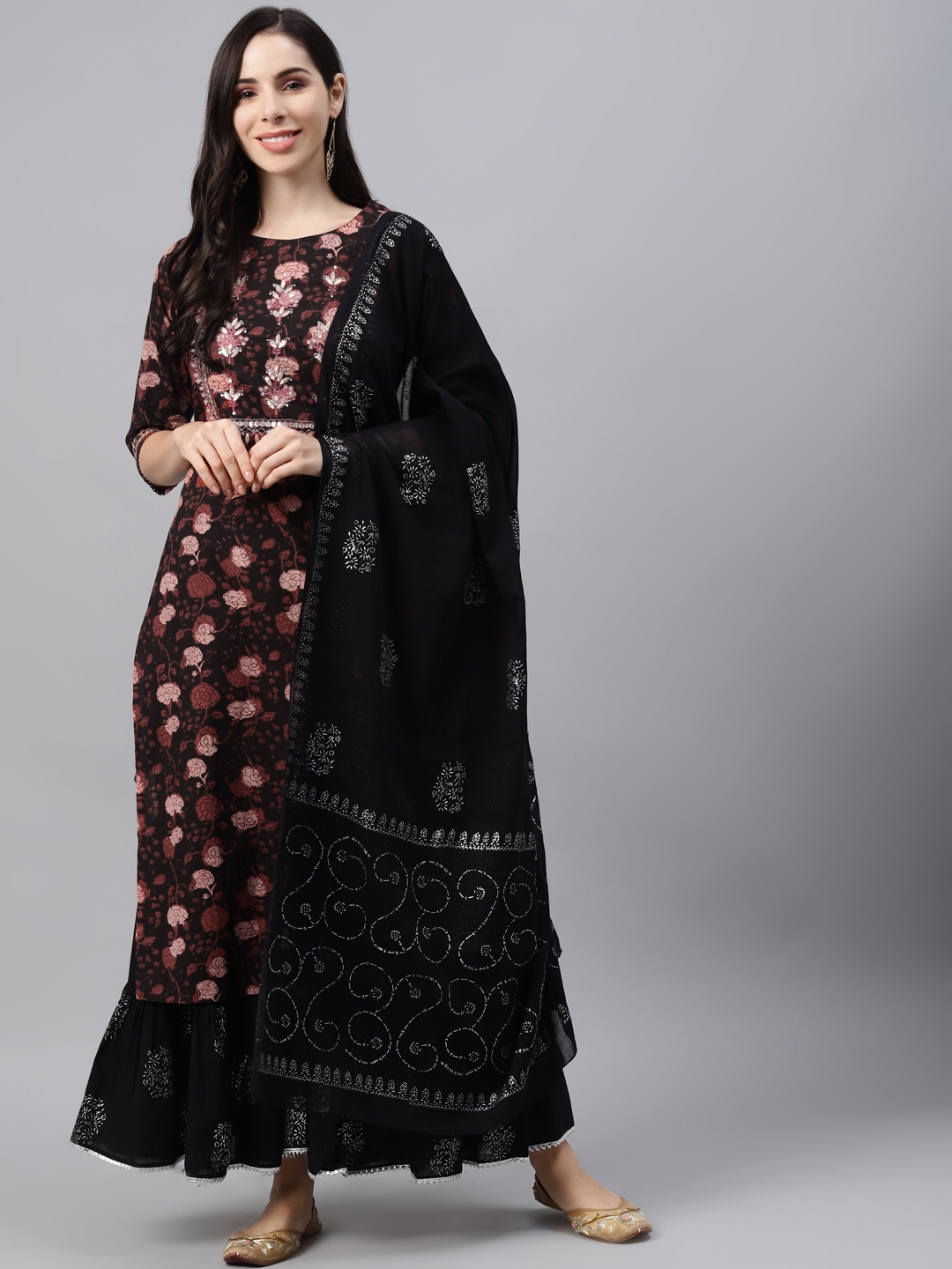 Silai Bunai Women Black & Rust Red Ethnic Motifs Cotton Kurta with Sharara & Dupatta
Silai Bunai Women Black & Rust Red Ethnic Motifs Cotton Kurta with Sharara & Dupatta