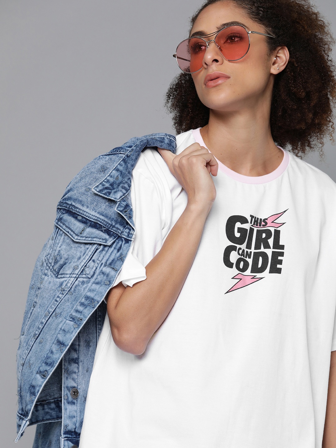 Kook N Keech Women White Typography Printed Pure Cotton Drop-Shoulder Sleeves Boxy Pure Cotton T-shirt
Kook N Keech Women White Typography Printed Pure Cotton Drop-Shoulder Sleeves Boxy Pure Cotton T-shirt