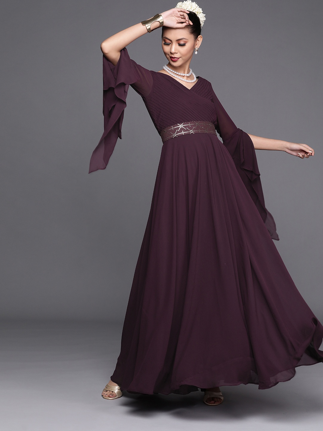Inddus Wine-Coloured Solid Flared Georgette Gown with Embroidered Sequinned Belt, Purple
Inddus Wine-Coloured Solid Flared Georgette Gown with Embroidered Sequinned Belt, Purple