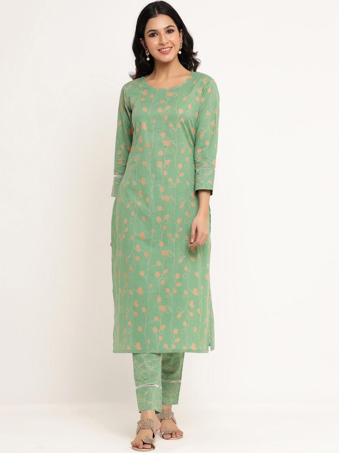 Aprique FAB Women Green & Peach-Coloured Screen Printed Pure Cotton Kurta with Trousers
Aprique FAB Women Green & Peach-Coloured Screen Printed Pure Cotton Kurta with Trousers