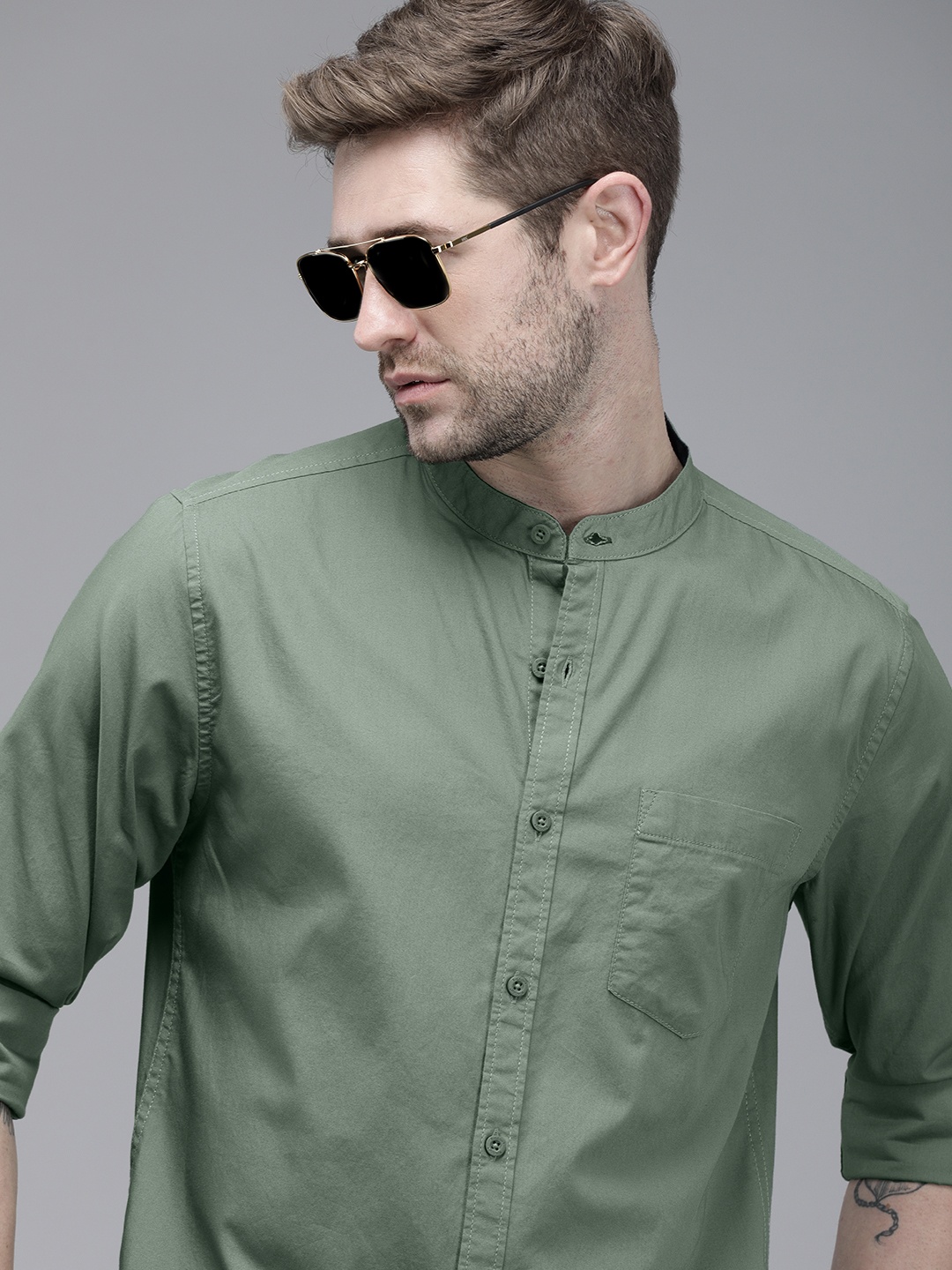 Roadster Men Olive Green Mandarin Collar Roll-Up Sleeves Sustainable Casual Shirt
Roadster Men Olive Green Mandarin Collar Roll-Up Sleeves Sustainable Casual Shirt