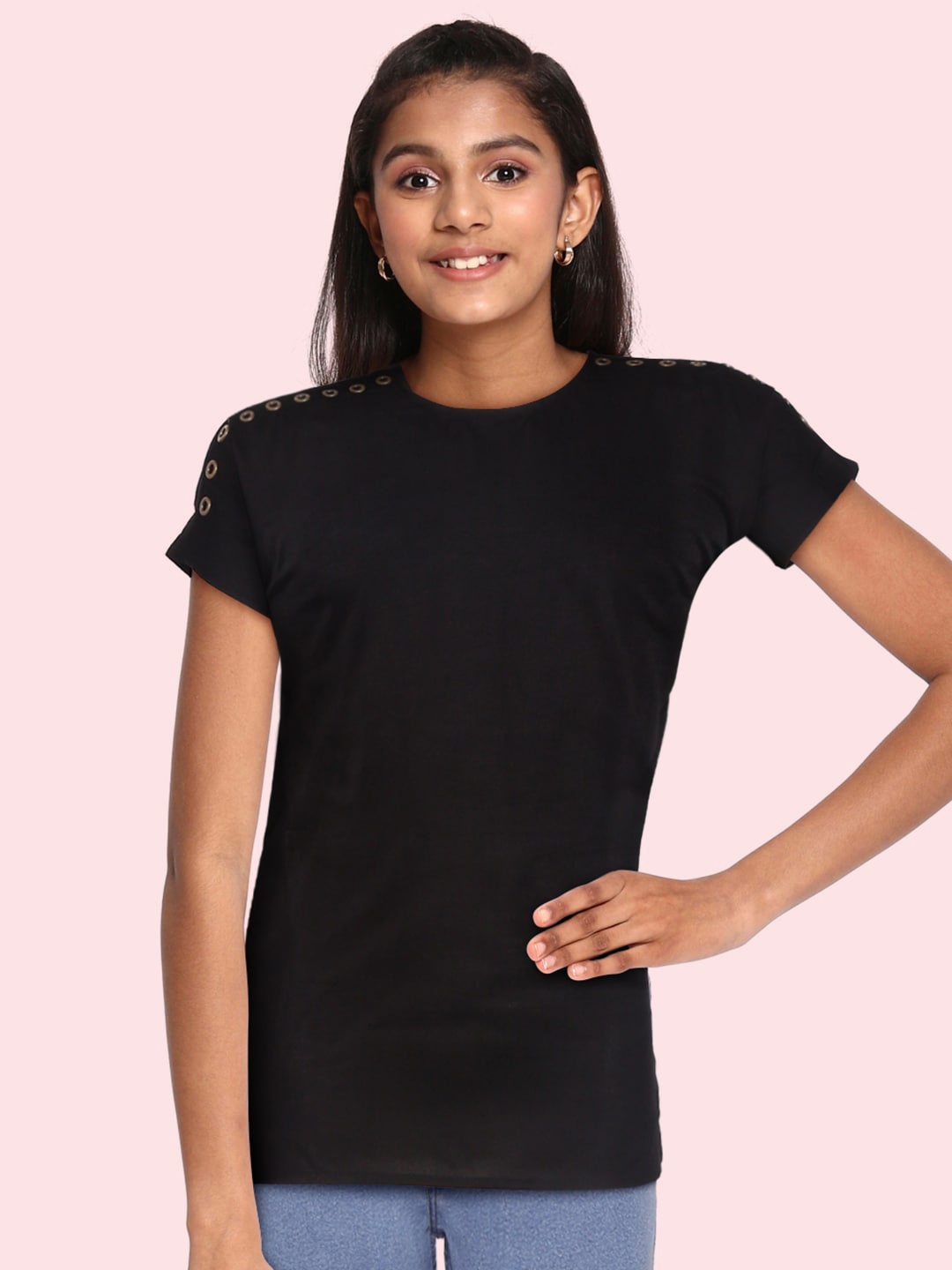 UTH by Roadster Girls Navy Blue Solid Extended Sleeves Regular Top with Metallic Detail
UTH by Roadster Girls Navy Blue Solid Extended Sleeves Regular Top with Metallic Detail