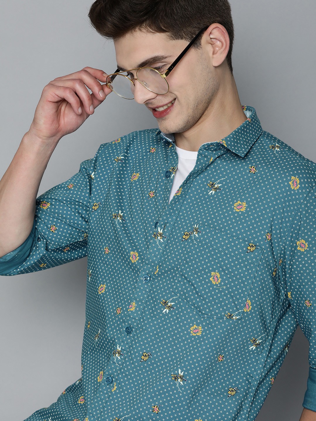 Mast & Harbour Men High Tide Slim Fit Conversational Printed Pure Cotton Casual Shirt, Blue
Mast & Harbour Men High Tide Slim Fit Conversational Printed Pure Cotton Casual Shirt, Blue