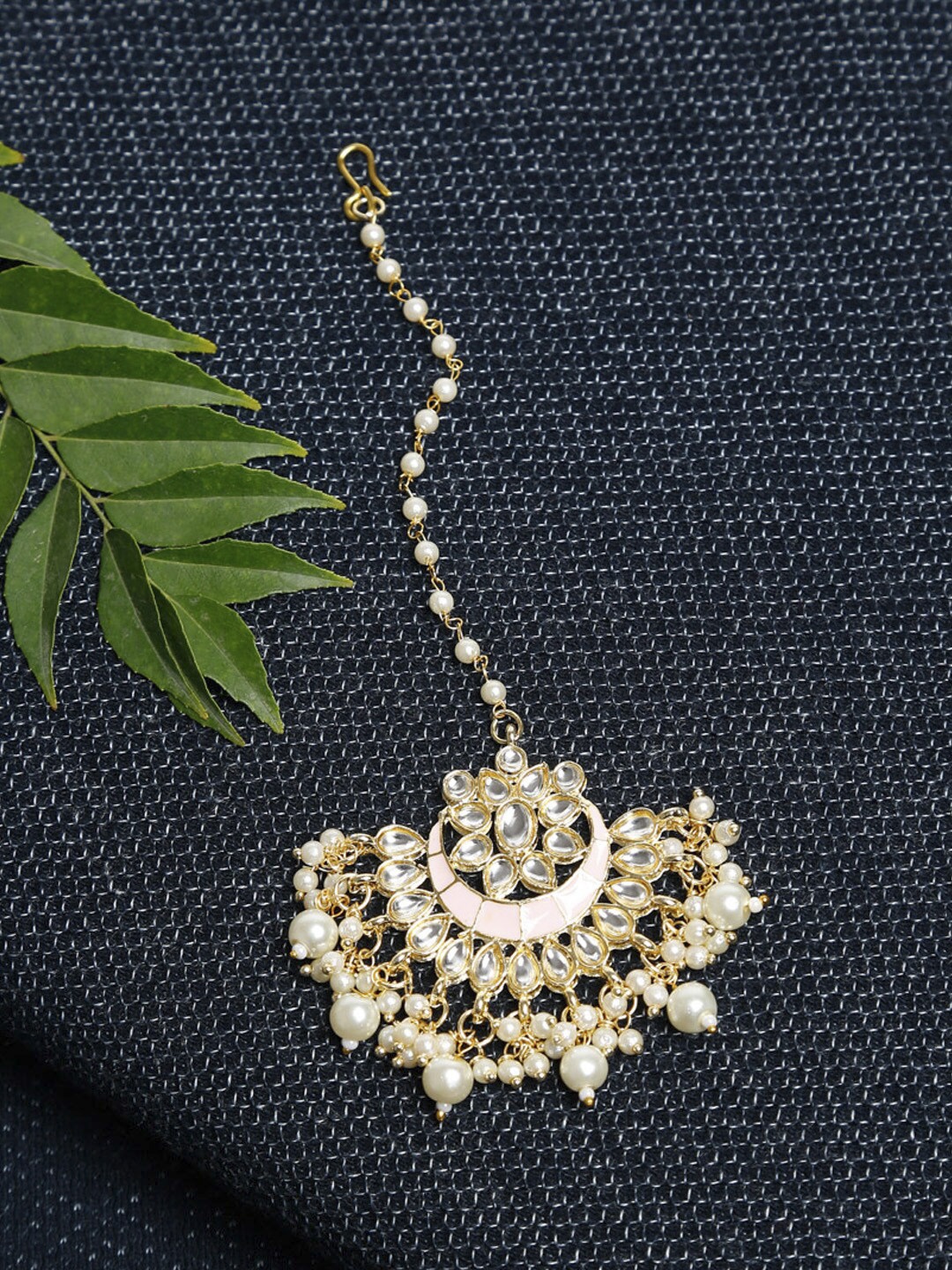 Ruby Raang Gold-Plated White Faux Kundan-Studded & Faux Pearl Beaded Handcrafted Maang Tika
Ruby Raang Gold-Plated White Faux Kundan-Studded & Faux Pearl Beaded Handcrafted Maang Tika