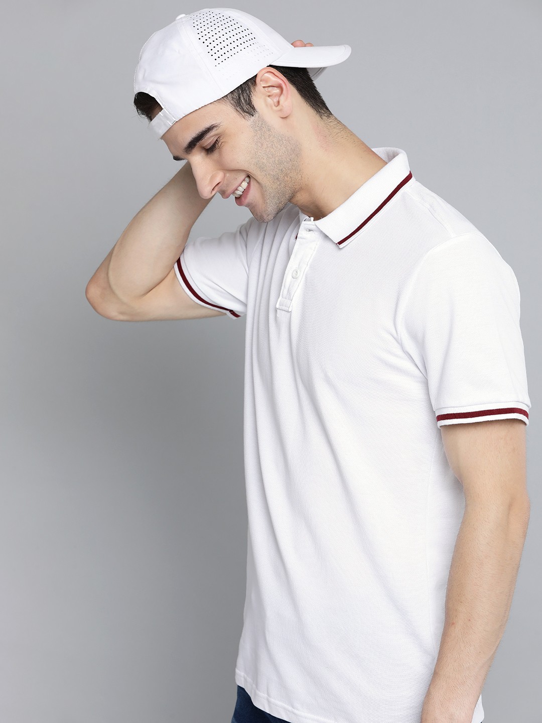HERENOW Men White Solid Pure Cotton Polo Collar Pure Cotton T-shirt