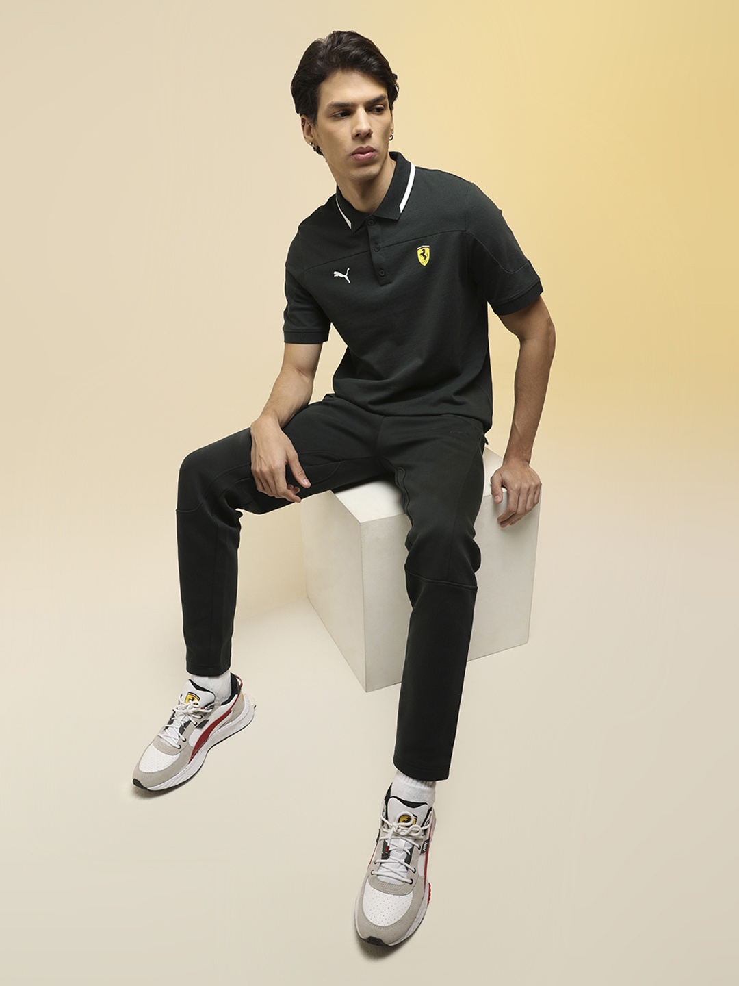 PUMA Motorsport Men Green Solid Ferrari Race Polo Collar Pure Cotton Motorsport T-shirt
PUMA Motorsport Men Green Solid Ferrari Race Polo Collar Pure Cotton Motorsport T-shirt