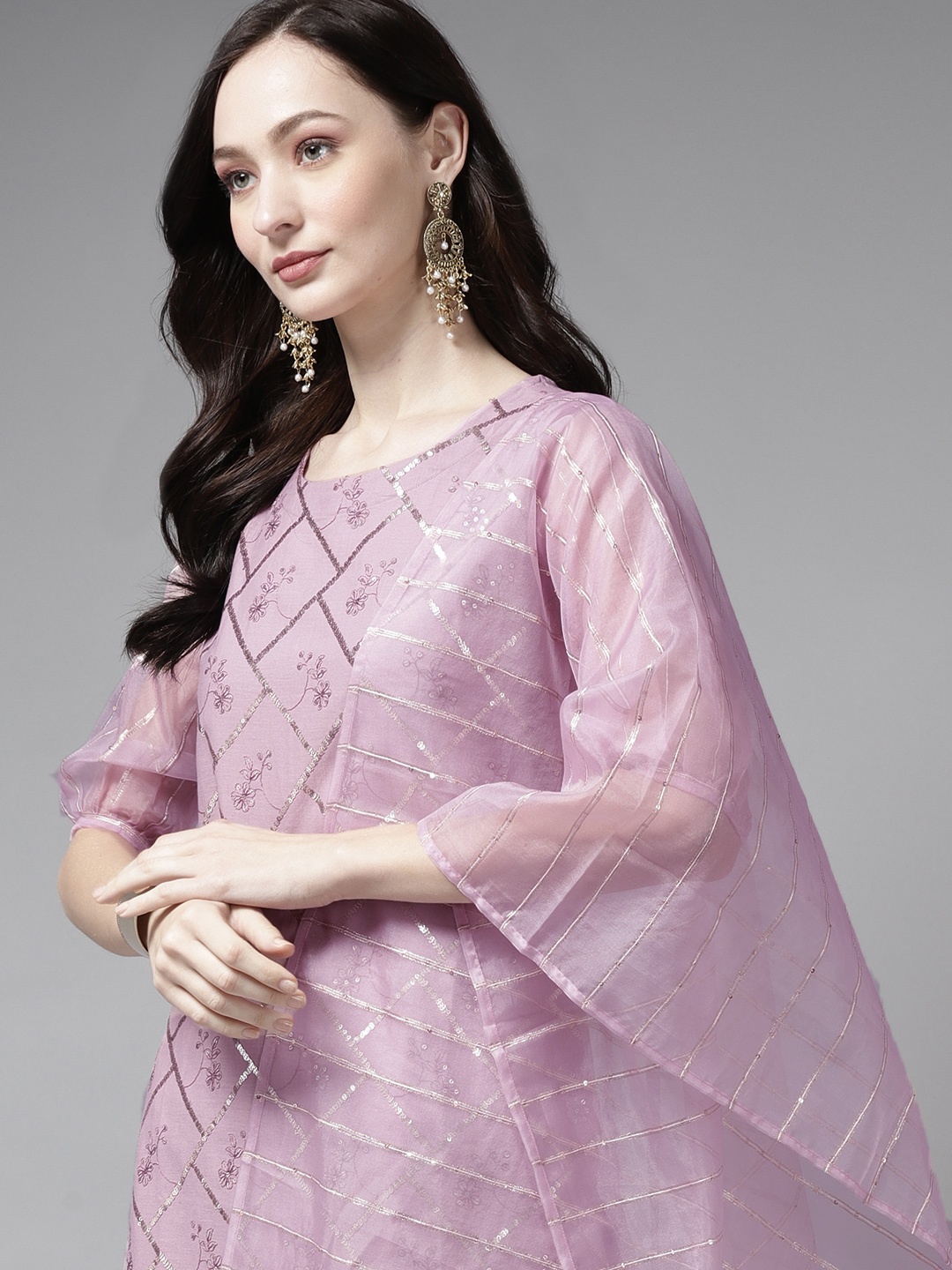 Indo Era Women Purple & White Floral Embroidered Sequinned Kurta with Trousers & Dupatta
Indo Era Women Purple & White Floral Embroidered Sequinned Kurta with Trousers & Dupatta